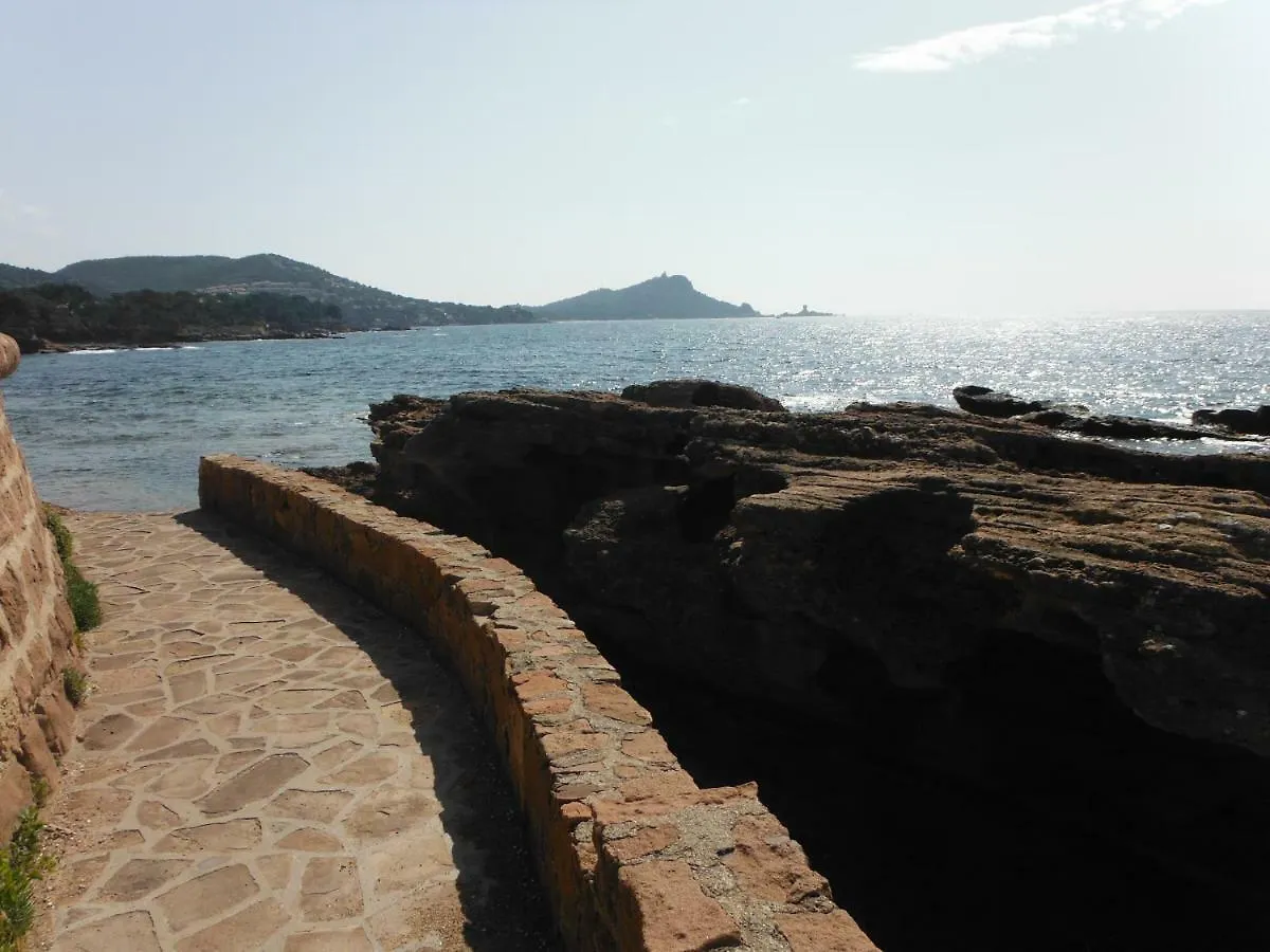 Κάμπινγκ Camping Elephant Titania Saint-Raphaël Γαλλία
