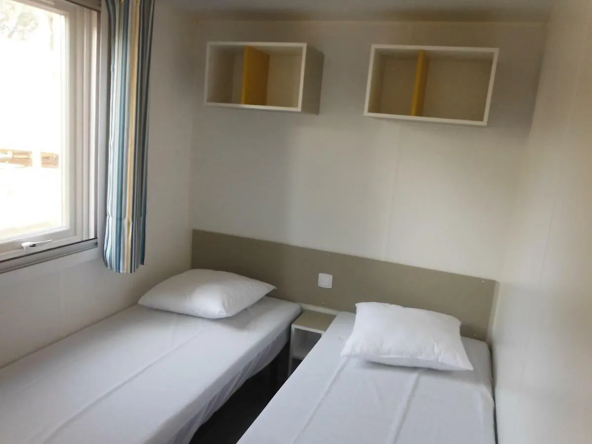 Κάμπινγκ Camping Elephant Titania Saint-Raphaël